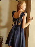 Vestido corto con nudo de lazo en la espalda - Claudia